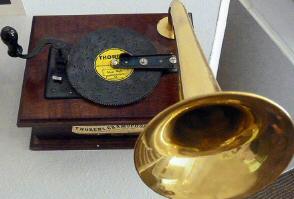 Thorens_Grammophon1.jpg